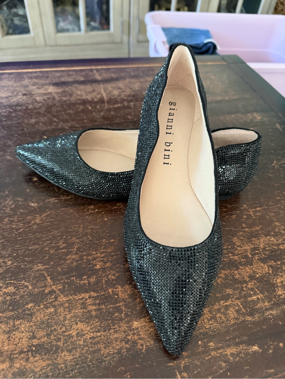 Gianni Bini NWOB Black Sparkle Pointed-Toe Flats Size 7 - Picture 2 of 3
